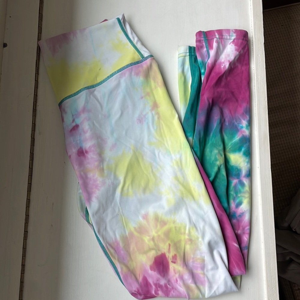 Viral vitality leggings